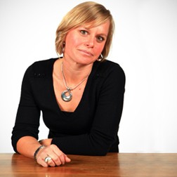 You are currently viewing Hélène Stadelmann