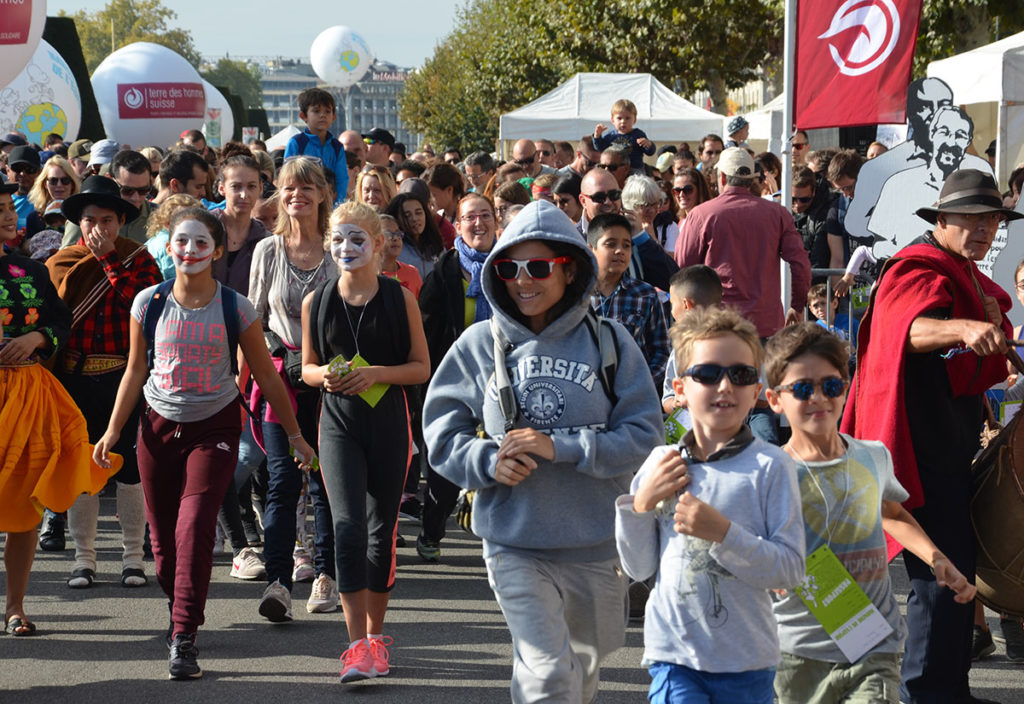 Marche de l'espoir, des enfants font leurs premiers kilomètres